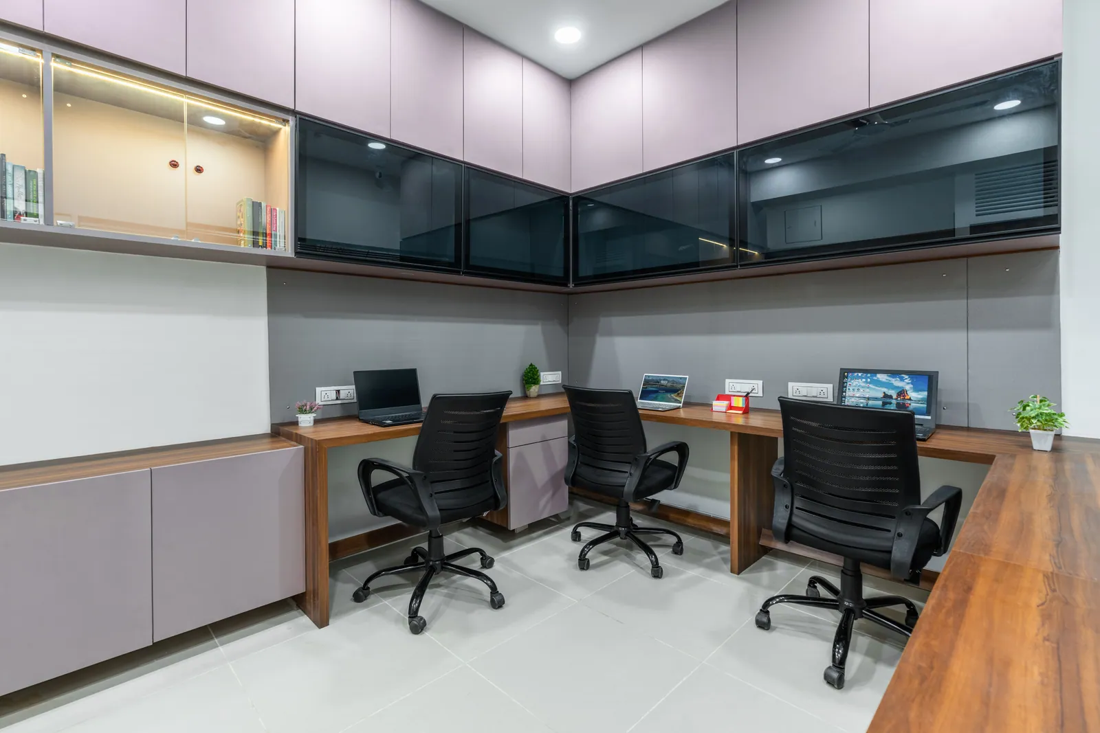 Design Efficiency: Balancing Style and Budget in Office Spaces interior, photo 2, by Ekaya Design Studio