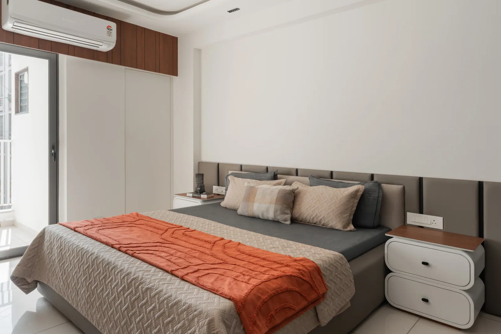 Master bedroom at Emerald 3, interior design by Ekaya Design Studio