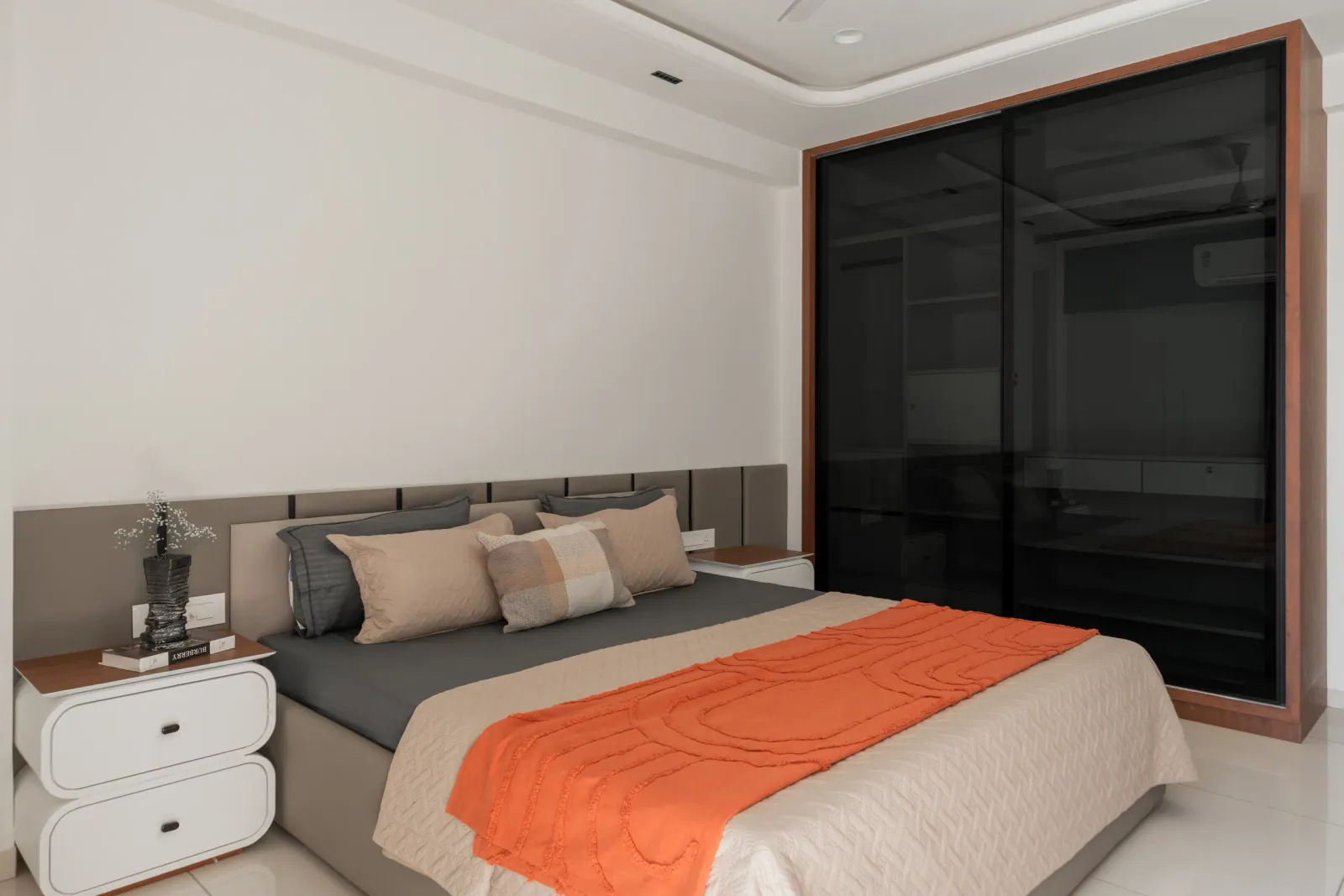 Master bedroom at Emerald 3, interior design by Ekaya Design Studio