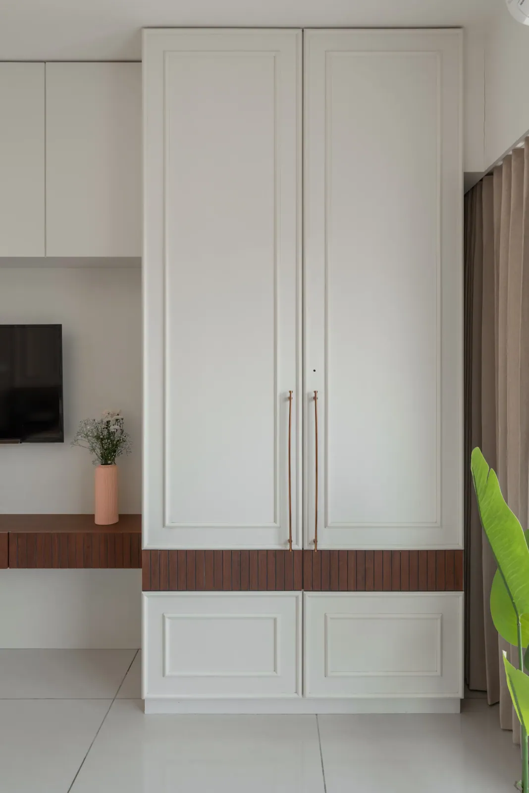 Bedroom at Emerald 3, interior design by Ekaya Design Studio