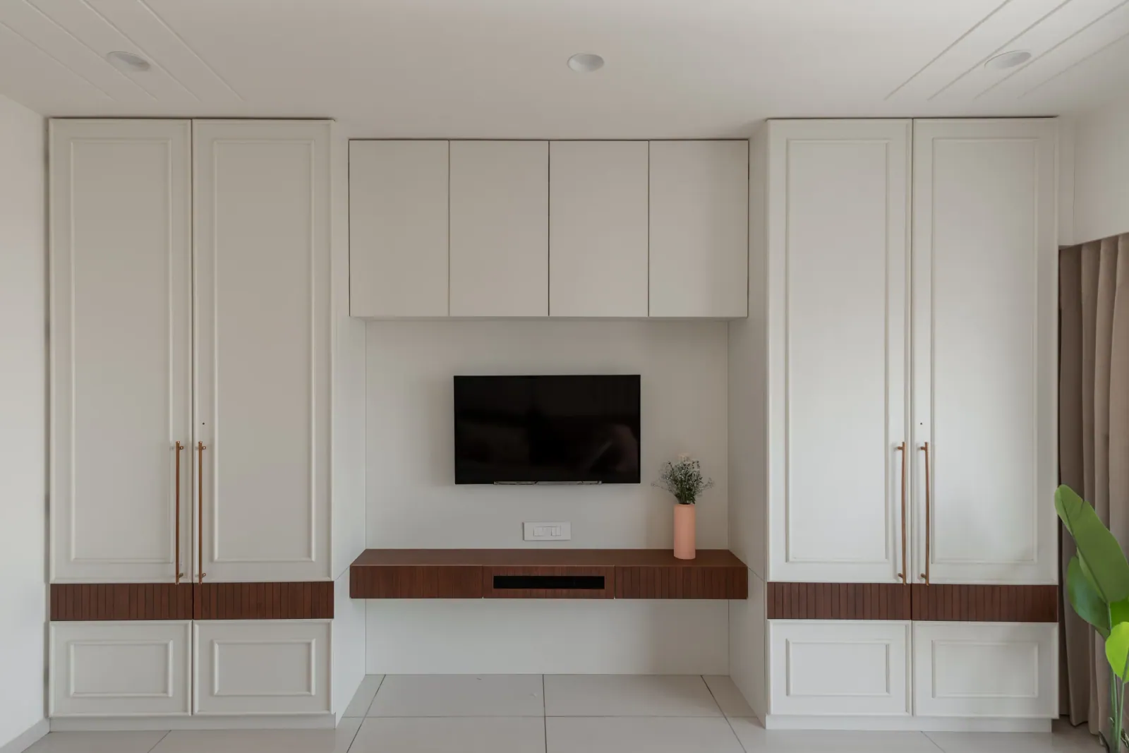 Bedroom at Emerald 3, interior design by Ekaya Design Studio