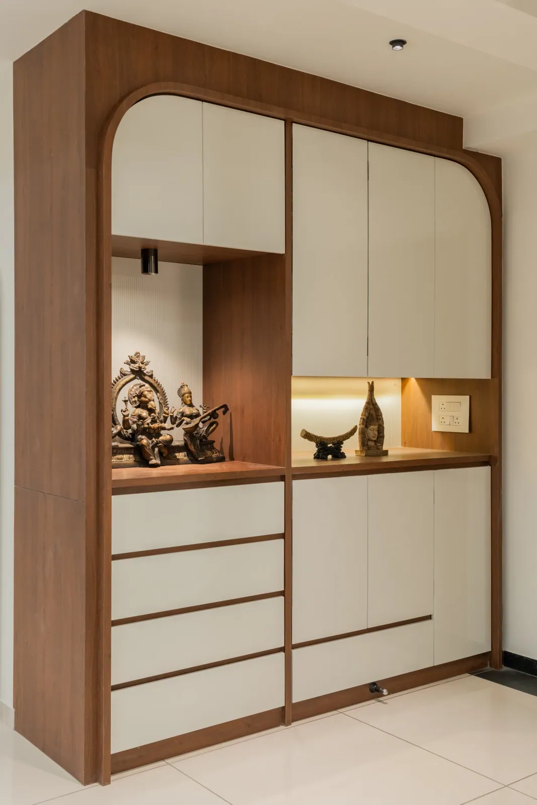Crockery unit at Emerald 3, interior design by Ekaya Design Studio