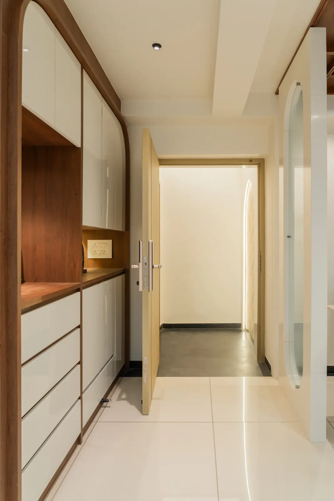 Passage at Emerald 3, interior design by Ekaya Design Studio