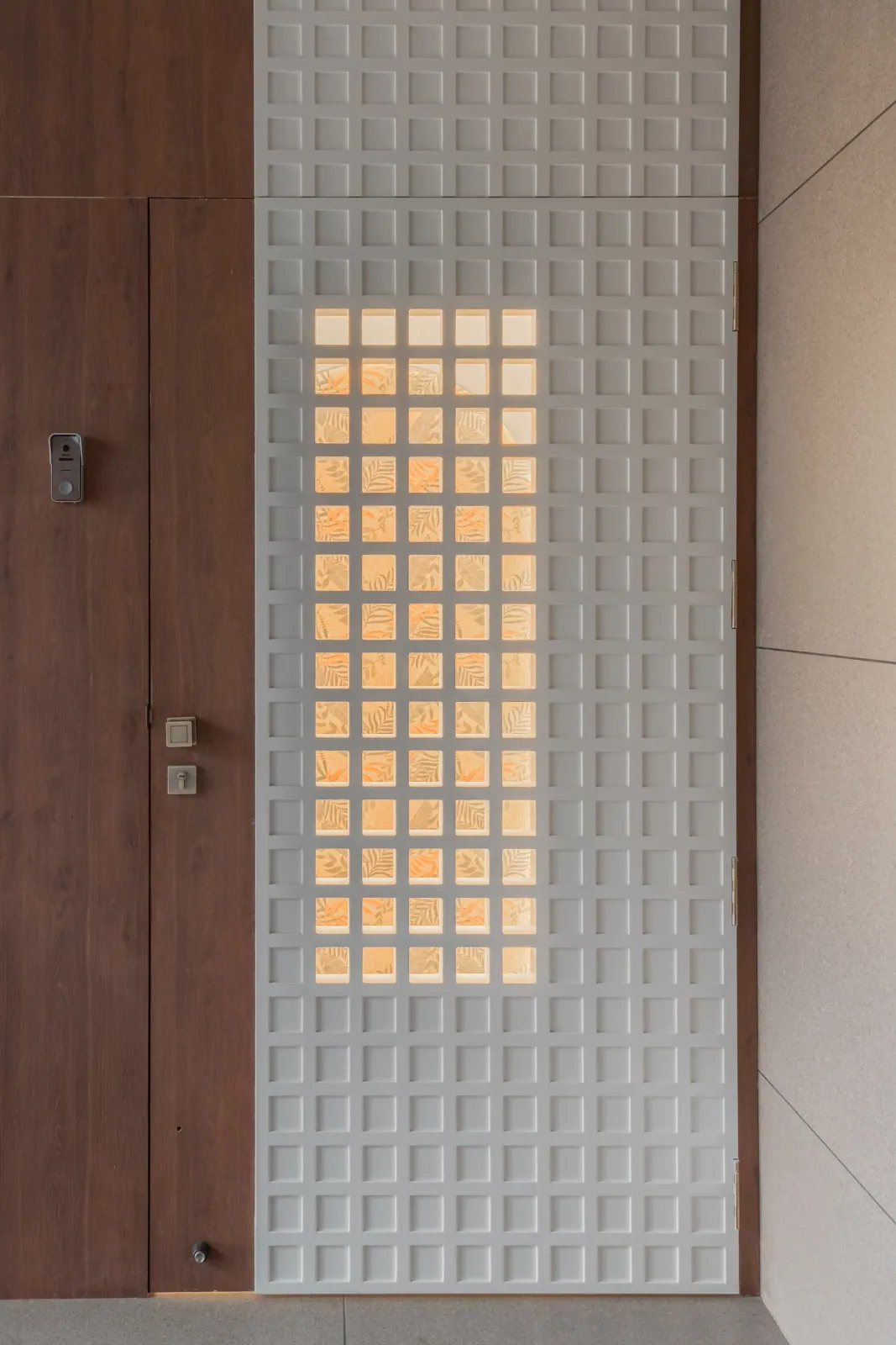 Entrance foyer at Emerald 3, interior design by Ekaya Design Studio