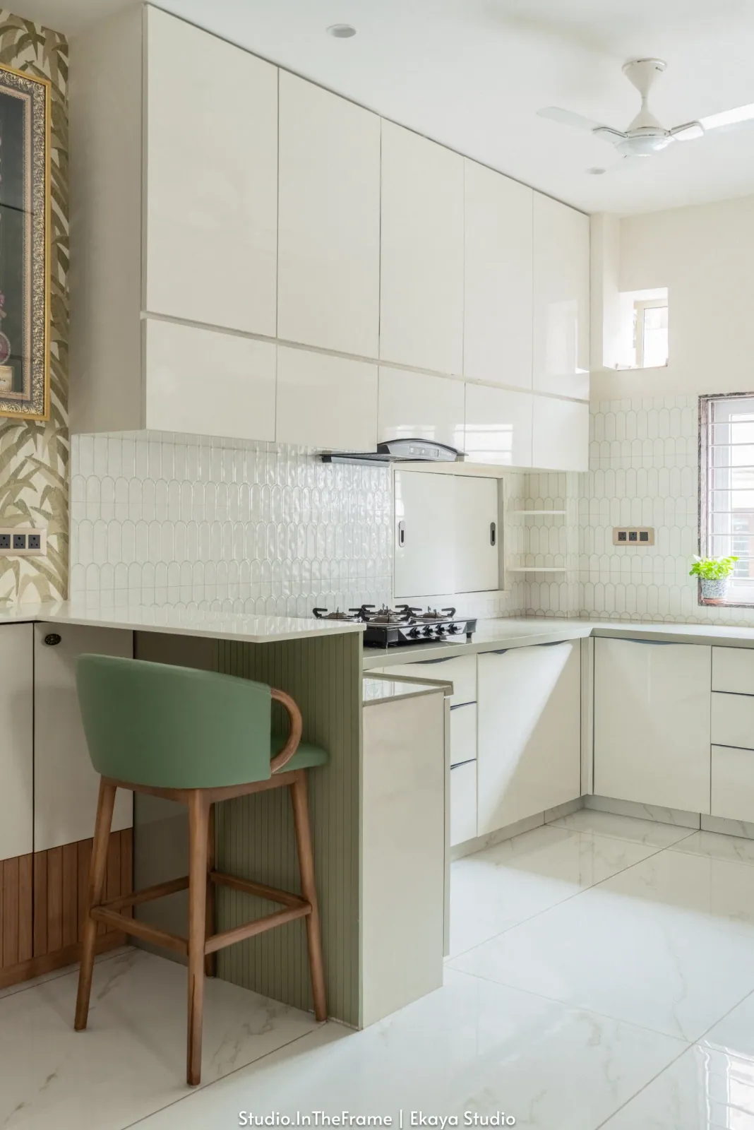 Kitchen and breakfast counter at Krishna Park, interior design by Ekaya Design Studio