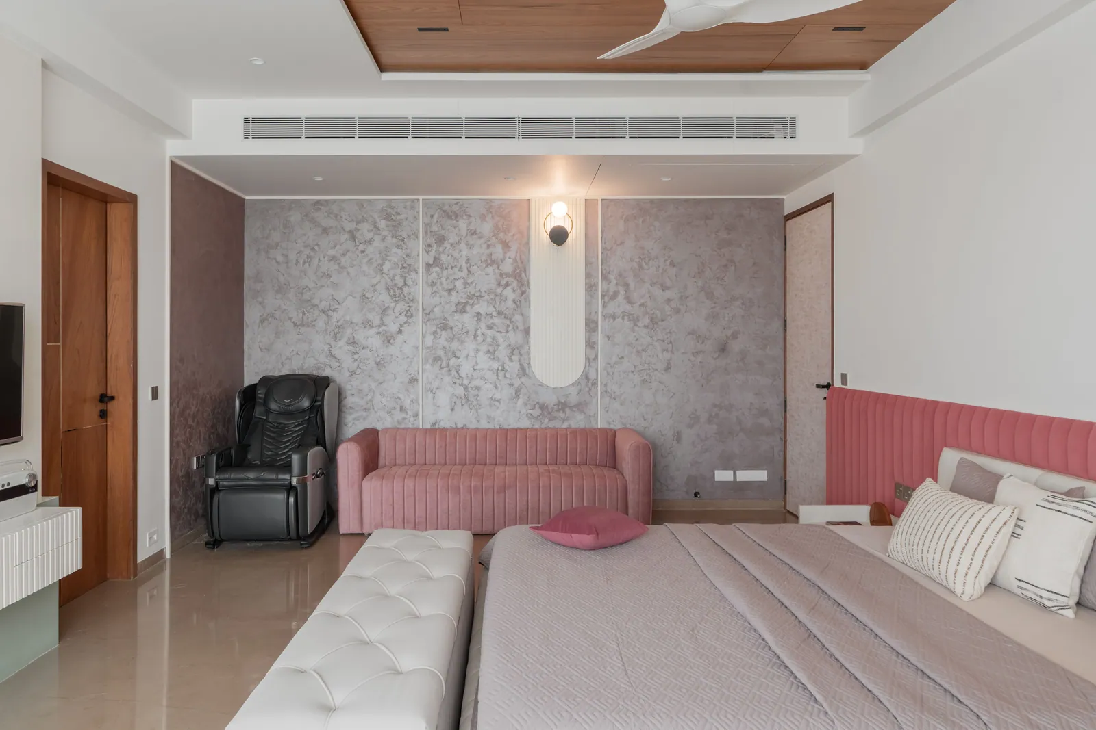 Luxury Redefined: Dream Apartment interior, photo 11, by Ekaya Design Studio
