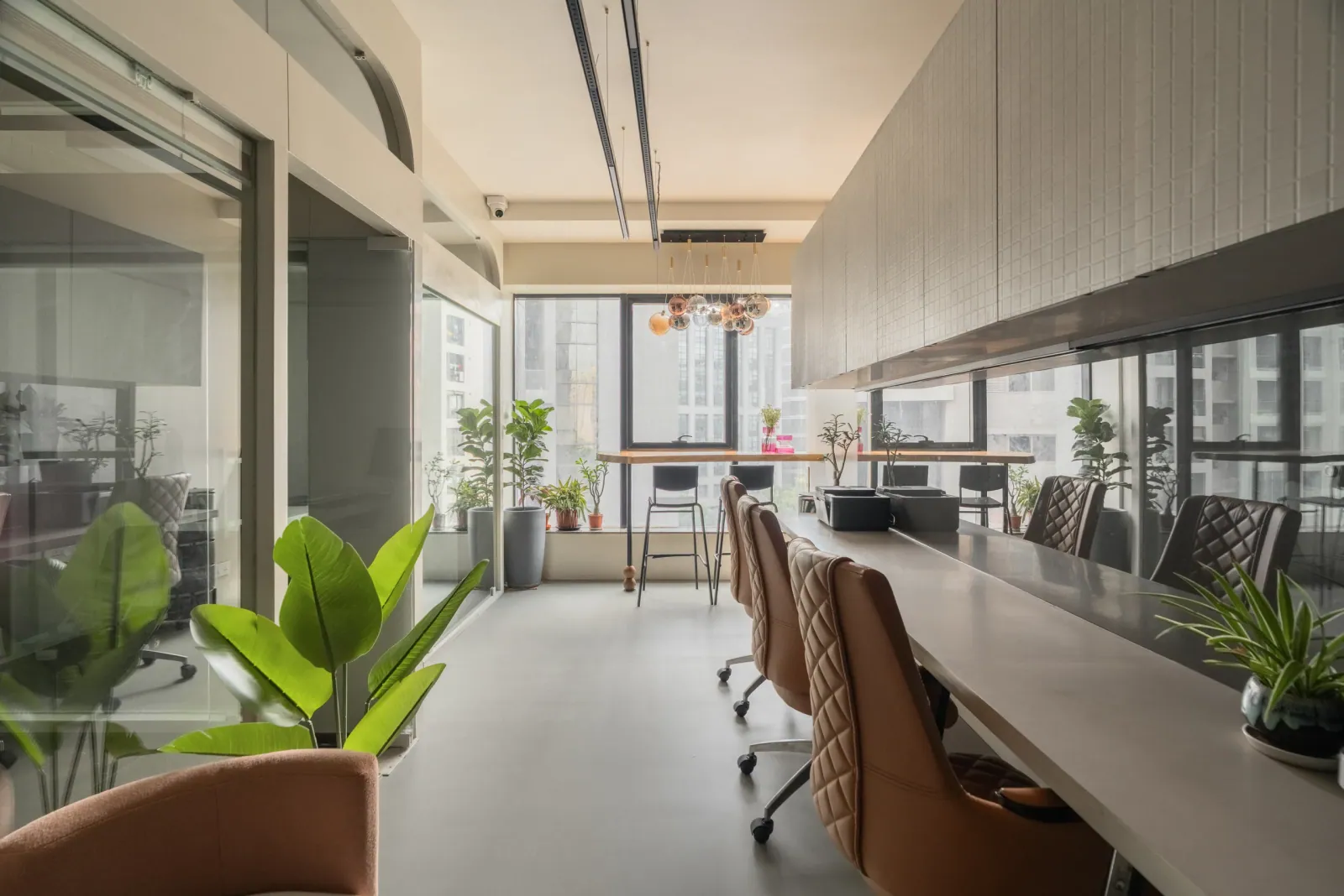 Open workstations at Ekaya Design Studio Office, interior design by Ekaya Design Studio