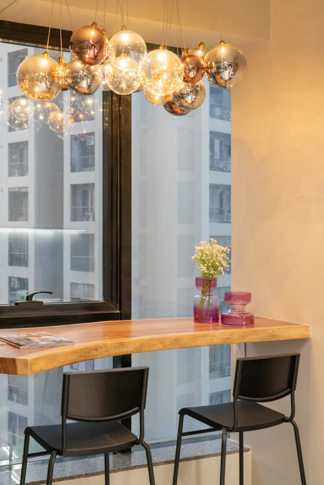 Breakout counter at Ekaya Design Studio Office, interior design by Ekaya Design Studio