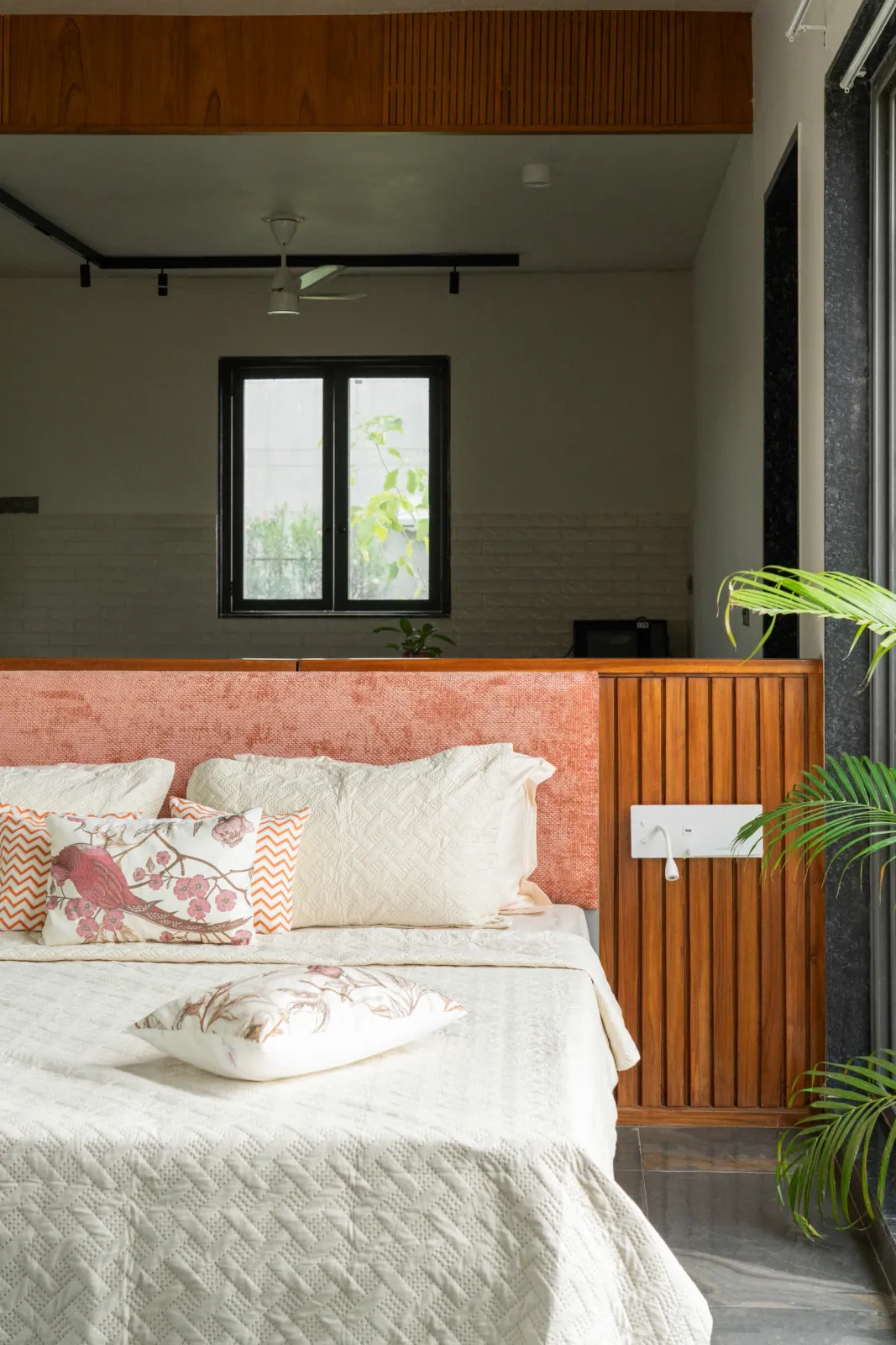 Guest bedroom at Shreeya Kromme, interior design by Ekaya Design Studio