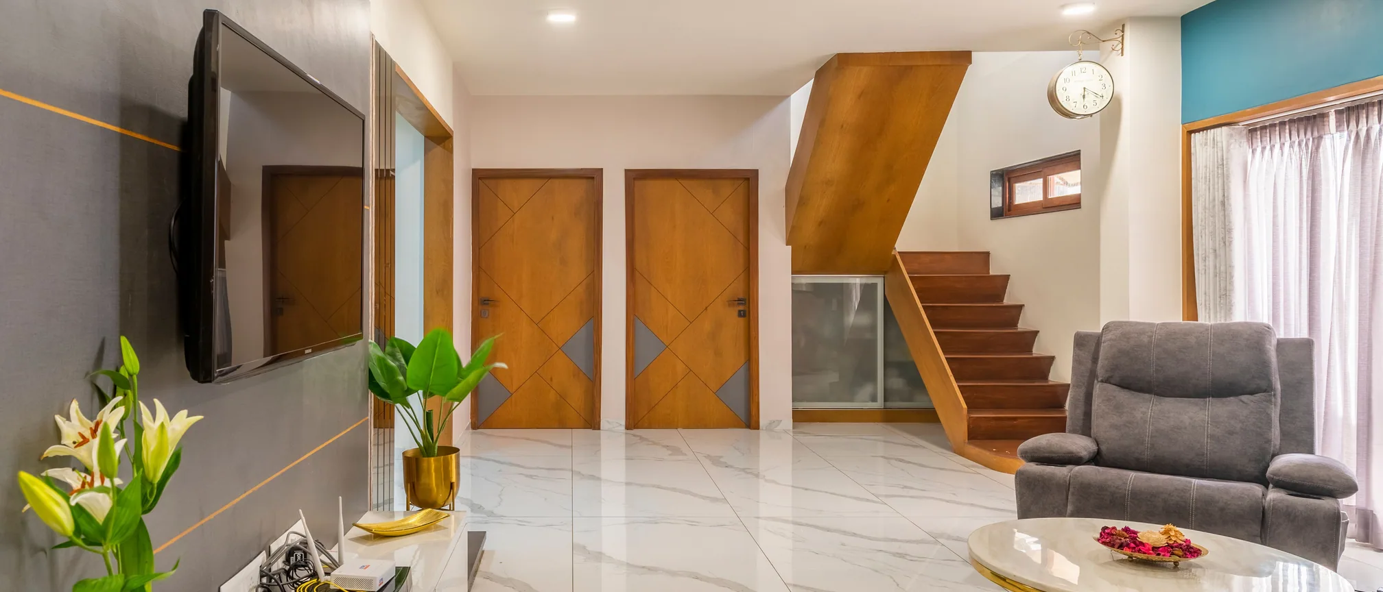 Status tower, interior design by Ekaya Design Studio