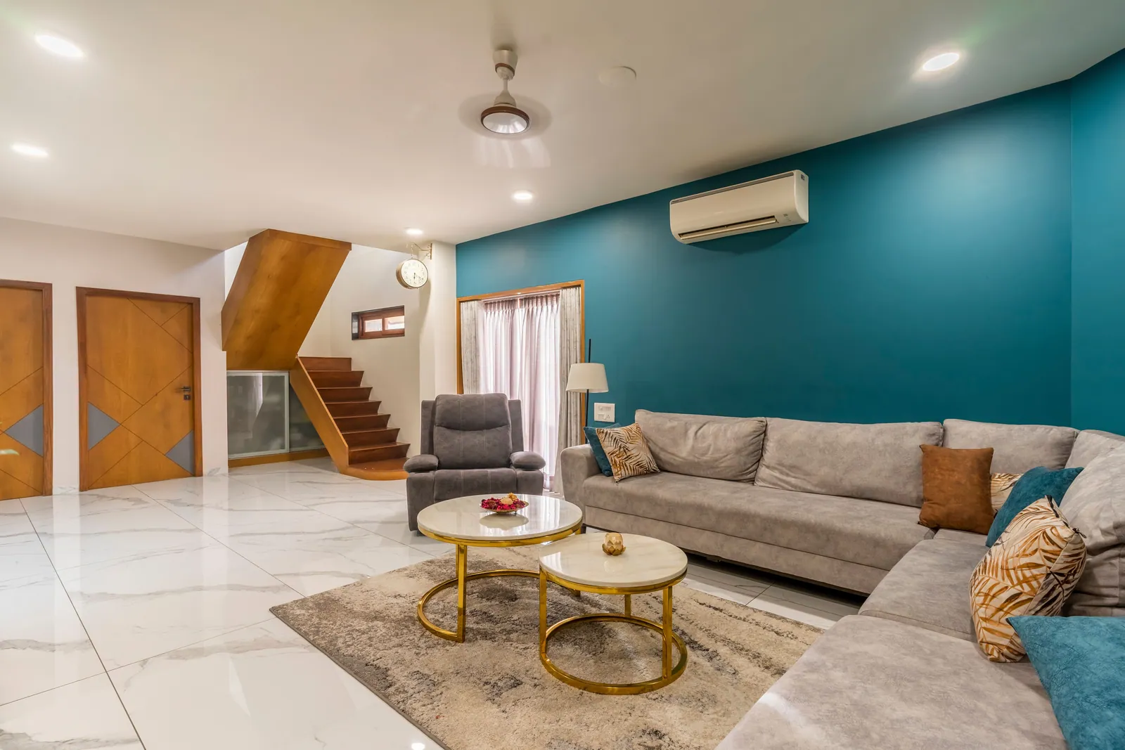 Status tower interior, photo 5, by Ekaya Design Studio