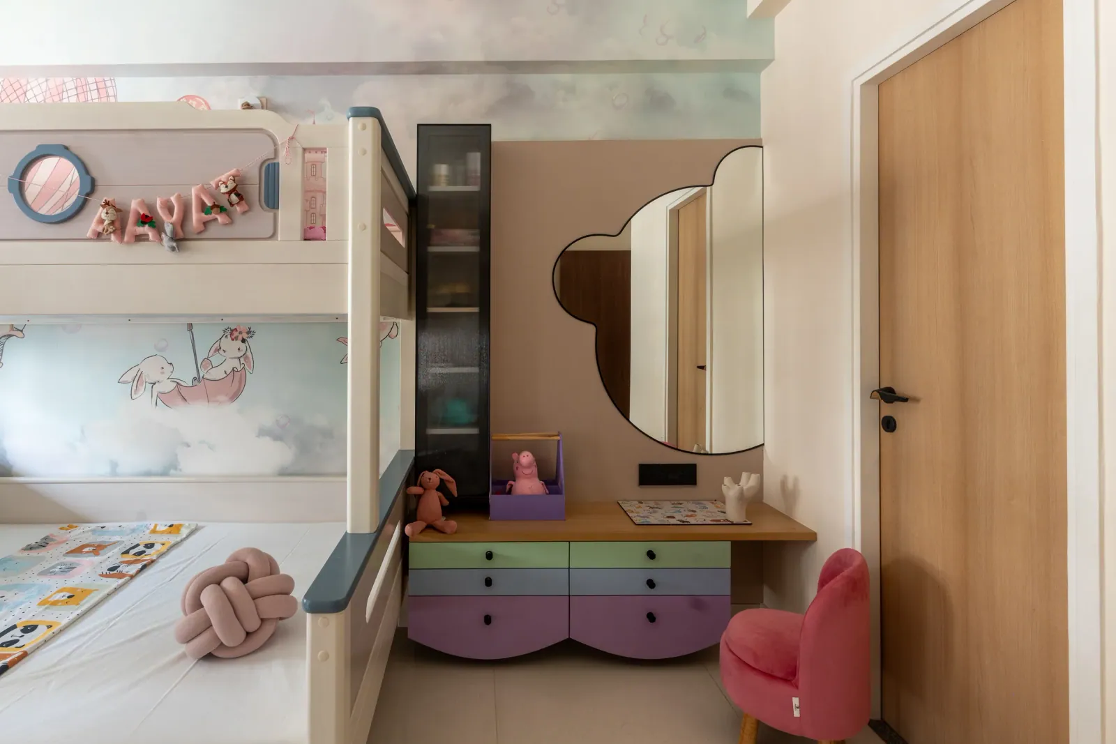Kids' bedroom at Swati Parkside, interior design by Ekaya Design Studio